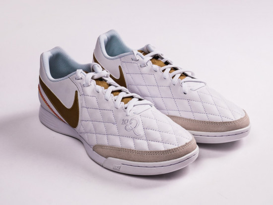 Nike 10R bianco oro.jpg